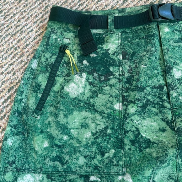 Outdoor Voices Rectrek Green Smoke Marble Skirt - Picture 4 of 8